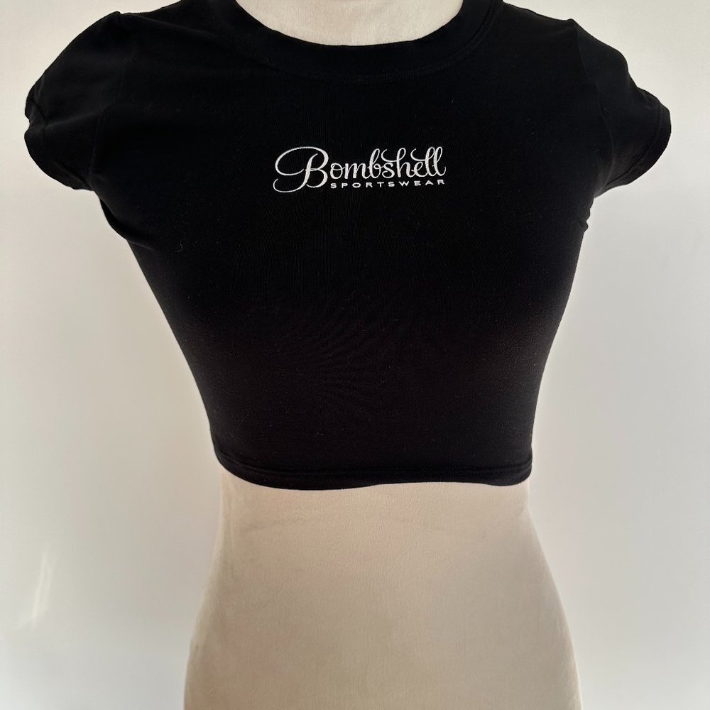 Bombshell Sportswear - Fit Fam Tee - Black - Size S - EUC